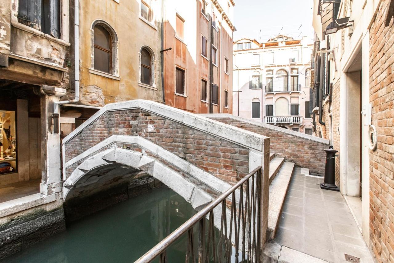 Ca' Delle Acque Deluxe Apartment R&R Venedig Exteriör bild